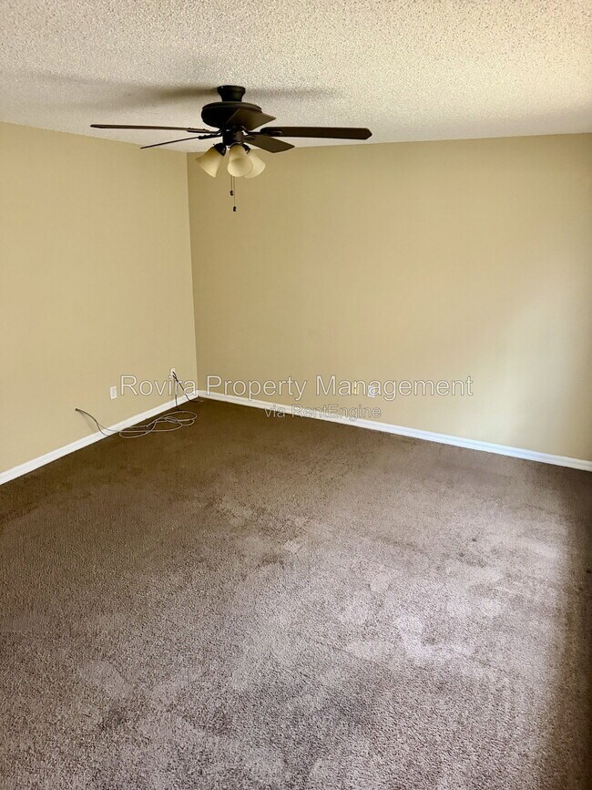 Building Photo - 1326 Aguacate Ct