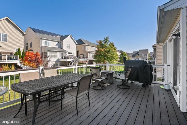 Building Photo - 42888 Southview Manor Dr