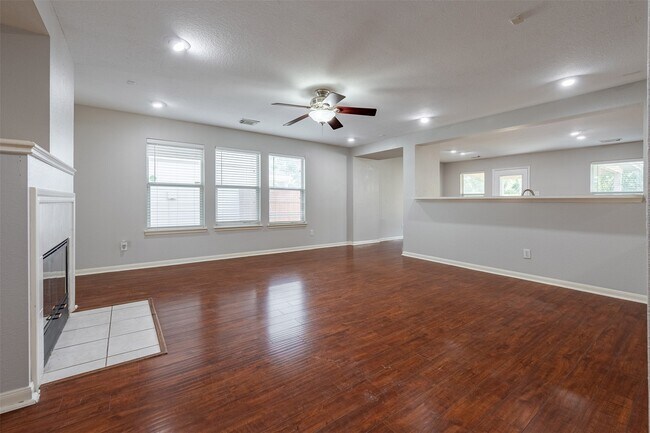 Building Photo - 15823 Kings Cypress Ln