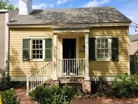 Building Photo - 504 E Jones St