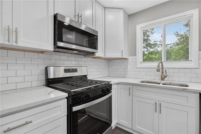 Building Photo - 1540 Spender Dr