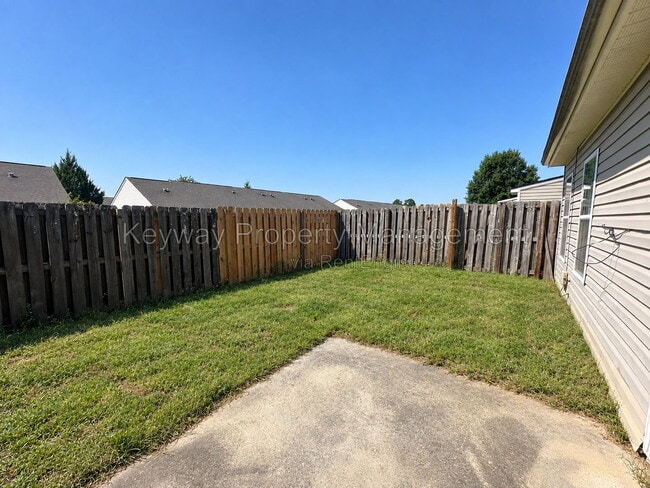Building Photo - 1232 Longpoint Dr