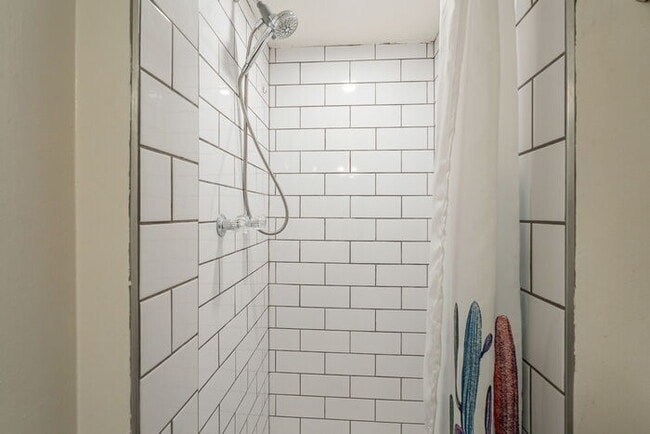 Building Photo - 1540 W Berridge Ln