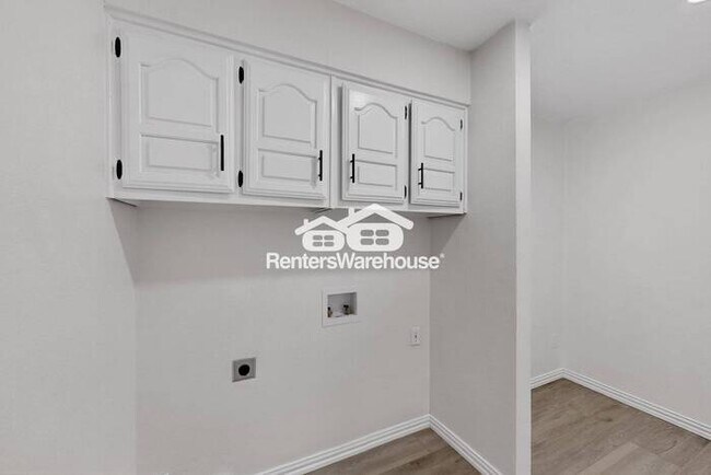 Building Photo - Completely Refreshed Plano Home Ready for ...