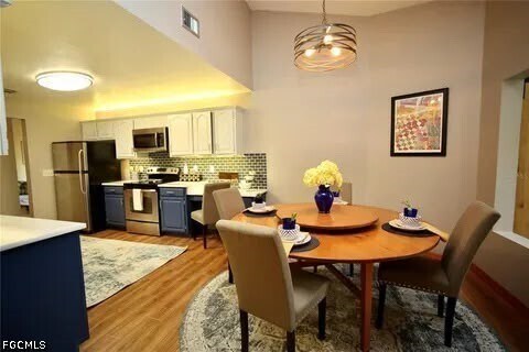 Building Photo - 3650 Creeks Bend Ct E