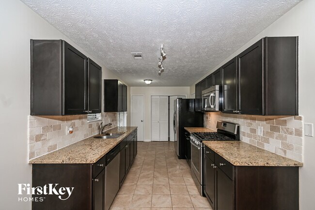 Building Photo - 3571 Millcreek Dr