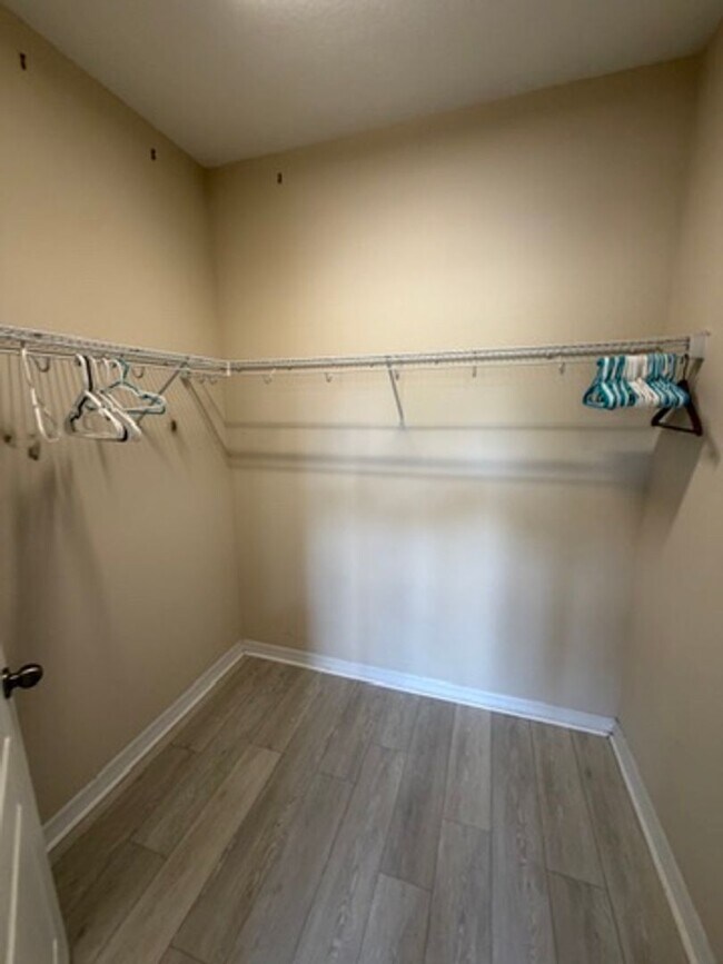 Building Photo - Townhome for rent