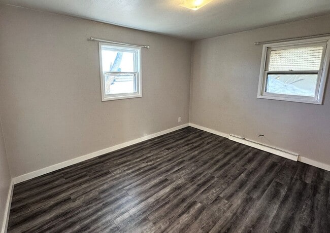 Building Photo - Charming West End Rental with Large Backyard & Garage