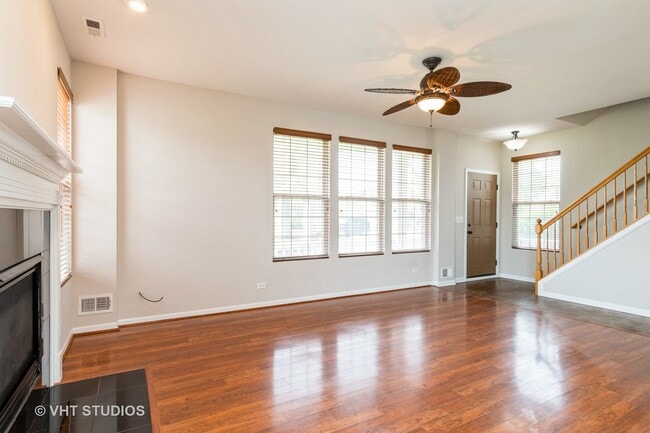 Building Photo - 1028 Heron Cir