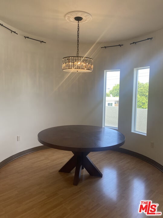 Building Photo - 1862 S Bentley Ave