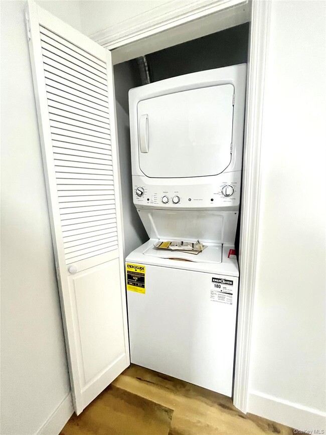 Building Photo - 123 Clinton Ave