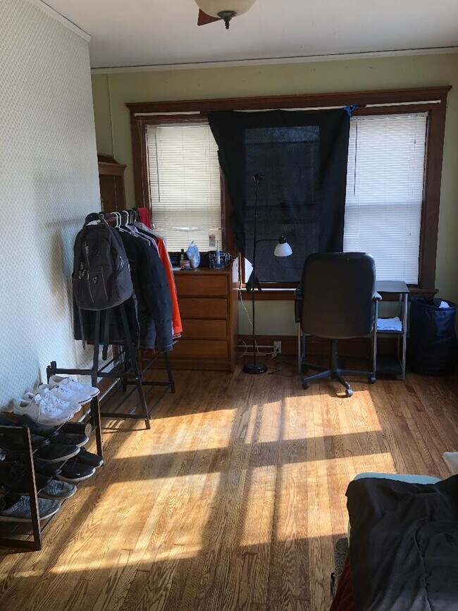 Building Photo - 116 Mitchell St