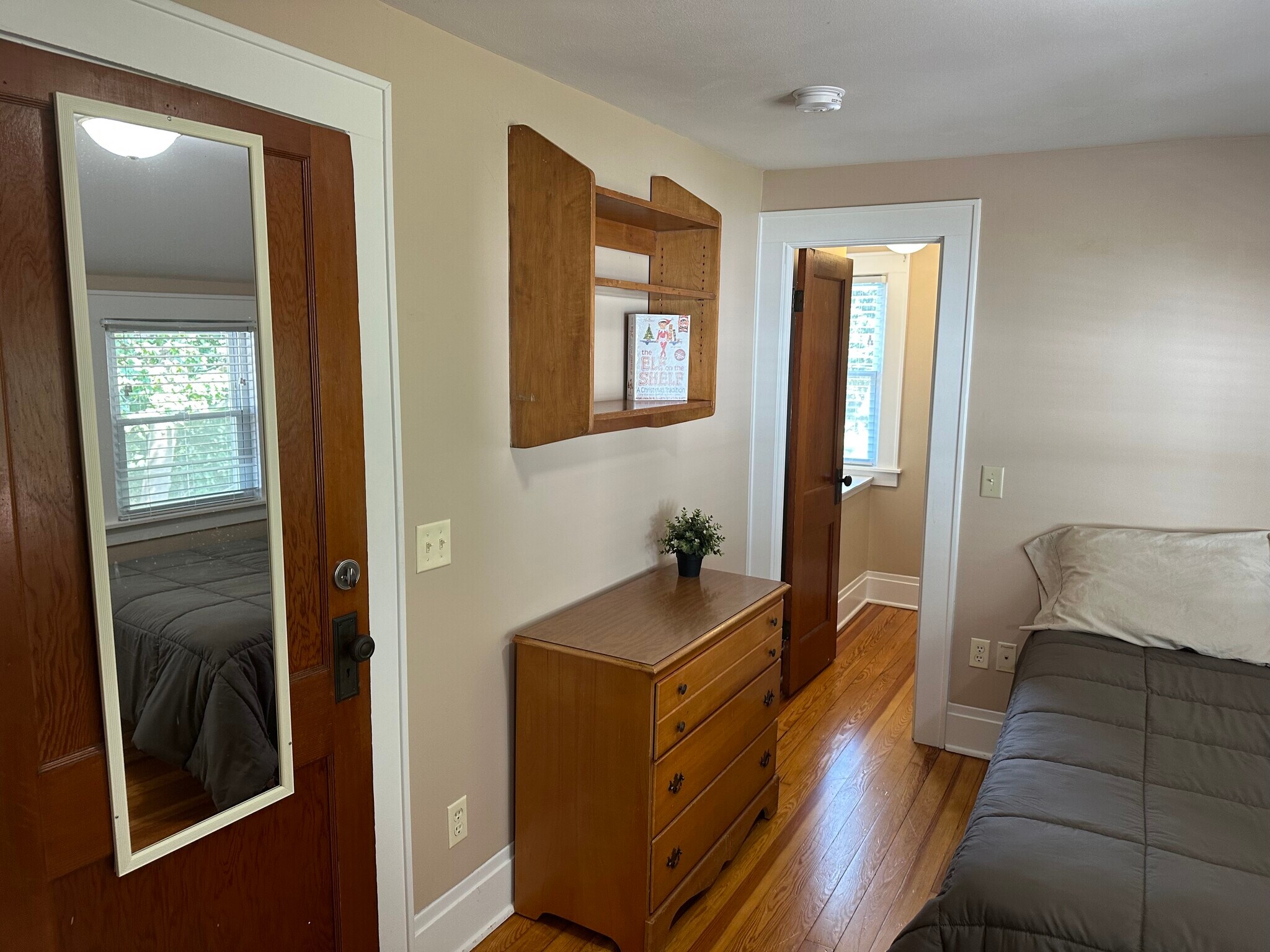 Building Photo - 4 Water St