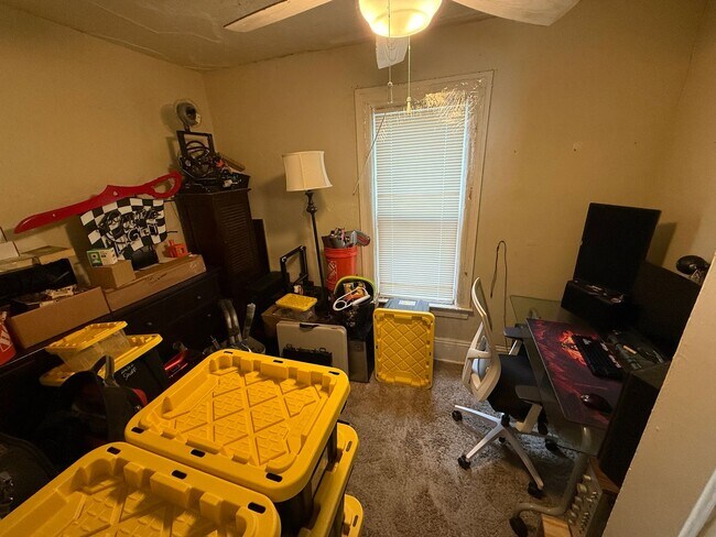 Building Photo - 2951-51A N Fratney St