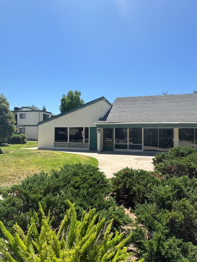 Building Photo - Upstairs two-bedroom 1/12 bath condo avail...