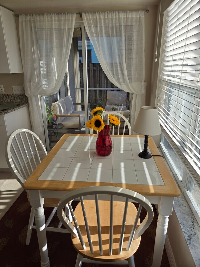 Building Photo - 3720 Weymouth Cir