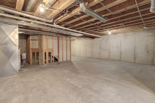 Building Photo - 23055 Ironwood Dr