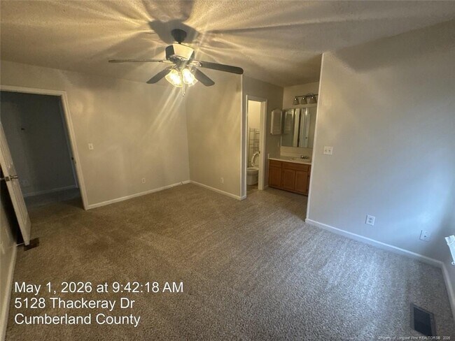 Building Photo - 5128 Thackeray Dr