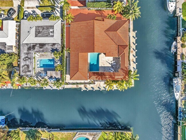 Building Photo - 12904 Banyan Rd