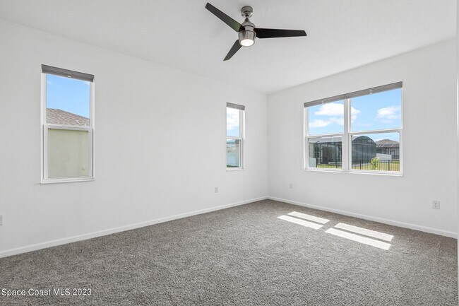 Building Photo - 285 Loymer Cir