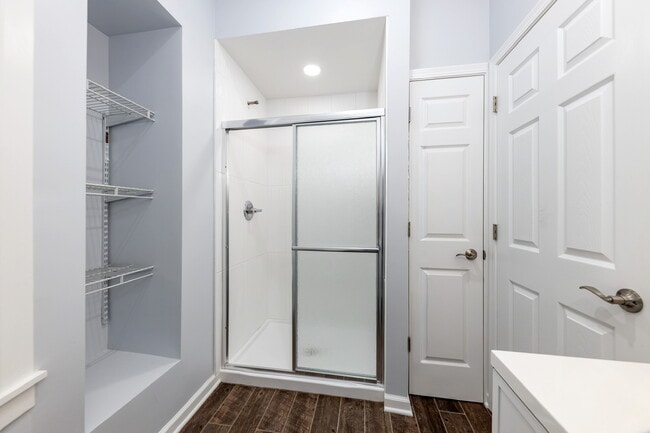 Building Photo - 6543 S Drexel Ave