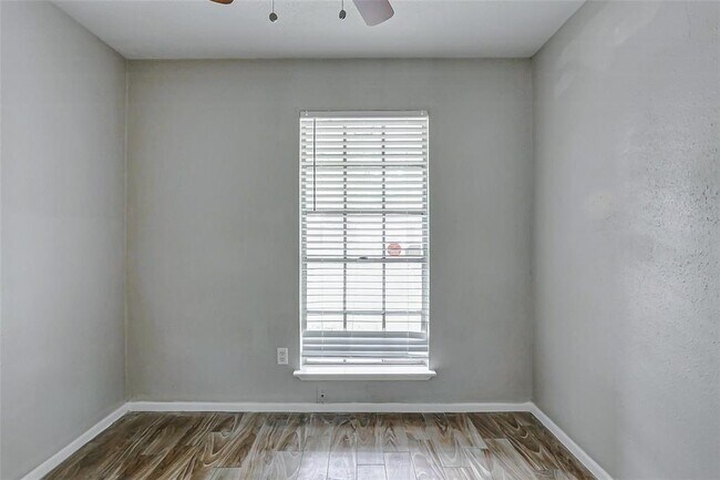 Building Photo - 4969 E Ridge Creek Dr