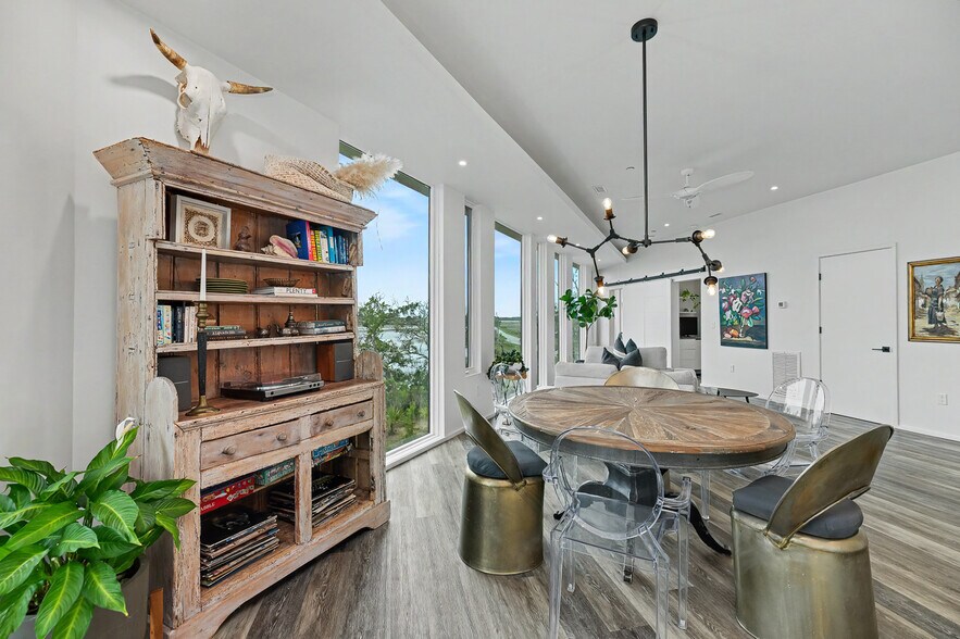 Dining Area - 2179 Sol Legare Rd