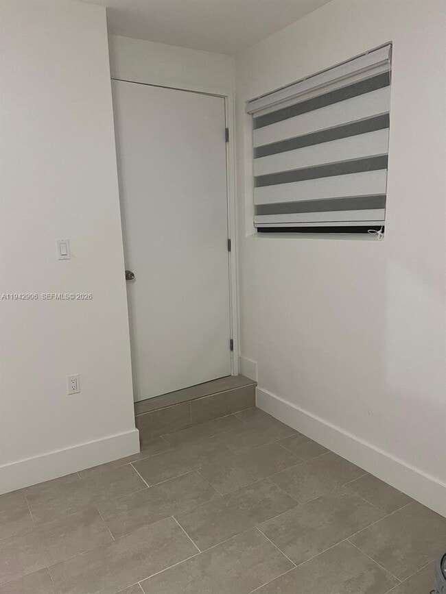 Building Photo - 10822 SW 142nd Ct