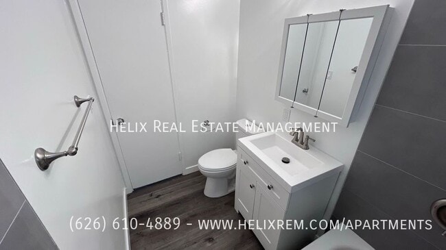 Building Photo - 1138 E Elk Ave