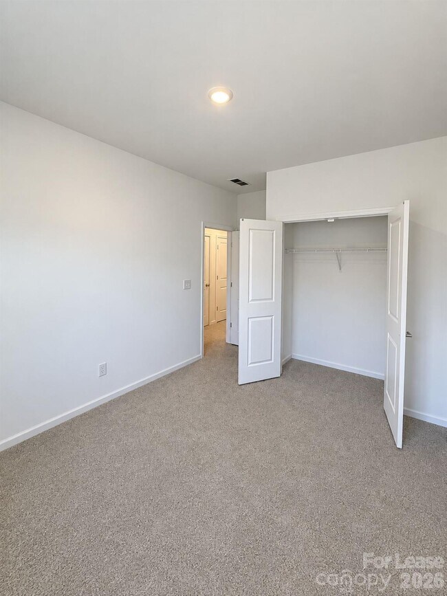 Building Photo - 3009 Rexton Ln