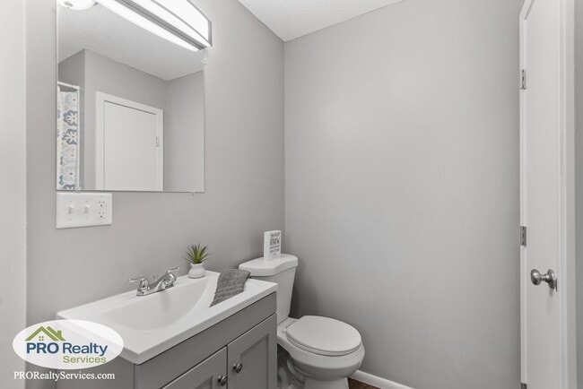 Building Photo - 5 Bedroom Home in Crystal