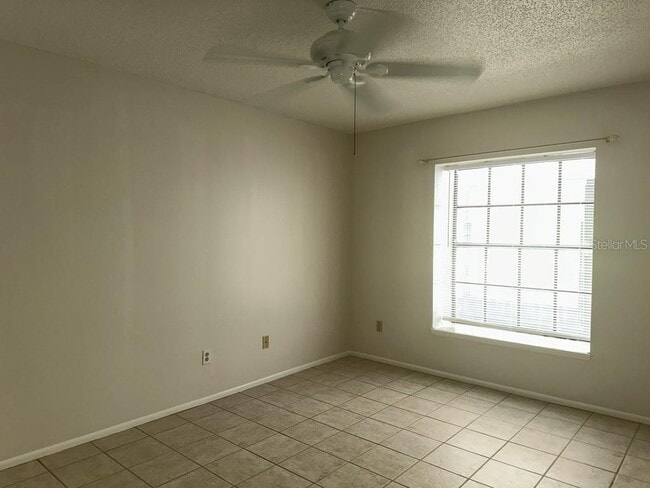 Building Photo - 4002 Shoreside Cir
