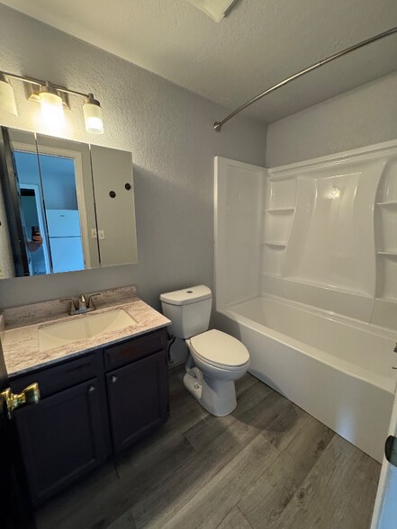 Building Photo - 1653 Tabor St