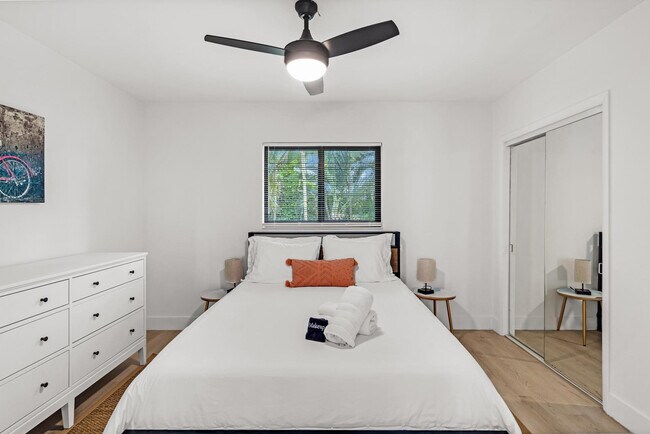 Building Photo - 1634 SW 4th Ave