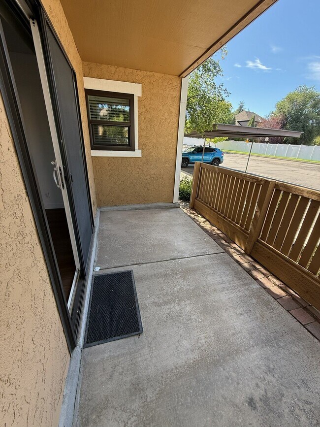 Building Photo - 1228 Ridge Meadow Ln