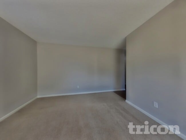 Building Photo - 5294 Acacia Way