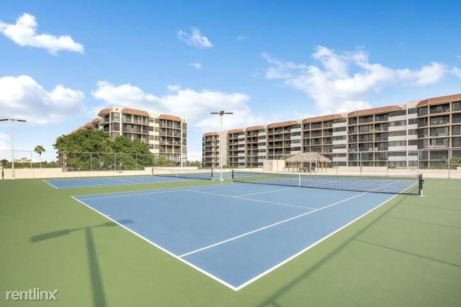 Building Photo - 2 br, 2 bath Condo - 899 Jeffery St Apt 602