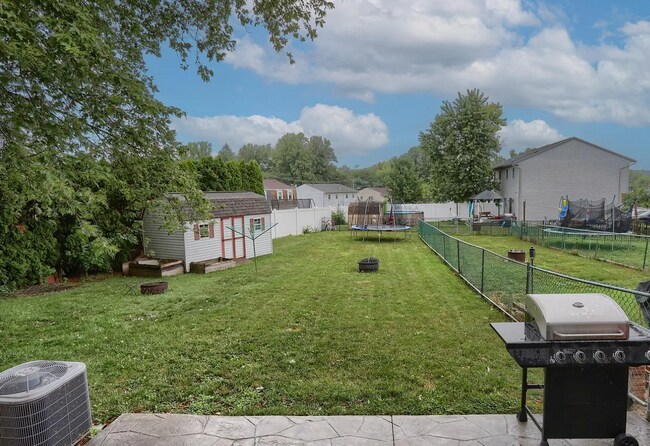 Building Photo - 143 Northwood Ct