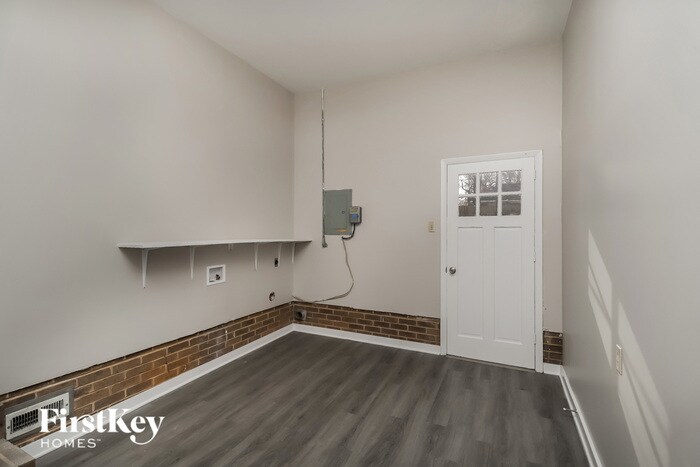 Building Photo - 639 Heatherly Rd