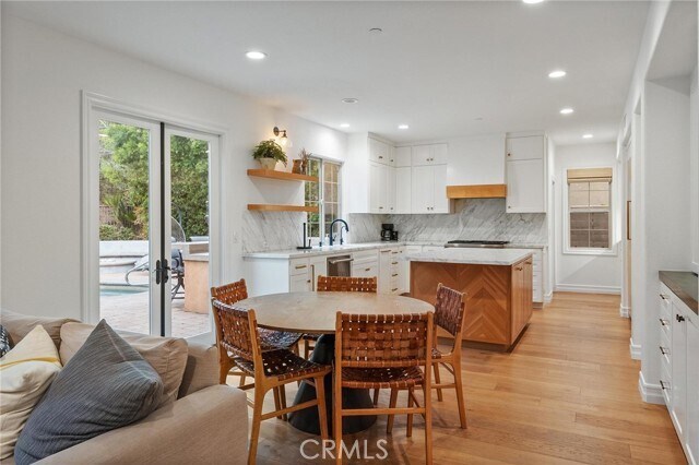 Building Photo - 1 Calle Saltamontes