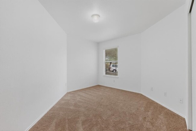 Building Photo - 13124 Maidenhair Tr