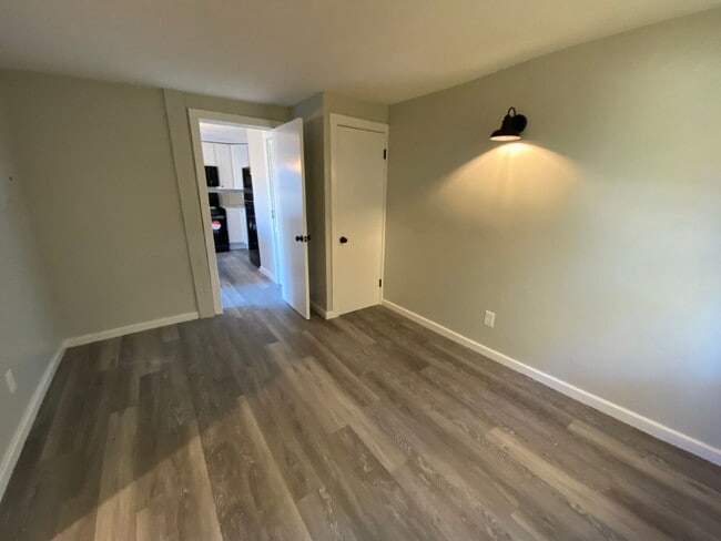 Building Photo - 311 Knox Marsh Rd