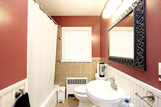 Building Photo - Spacious Fry’s Spring Home – Great Layout for Roommates