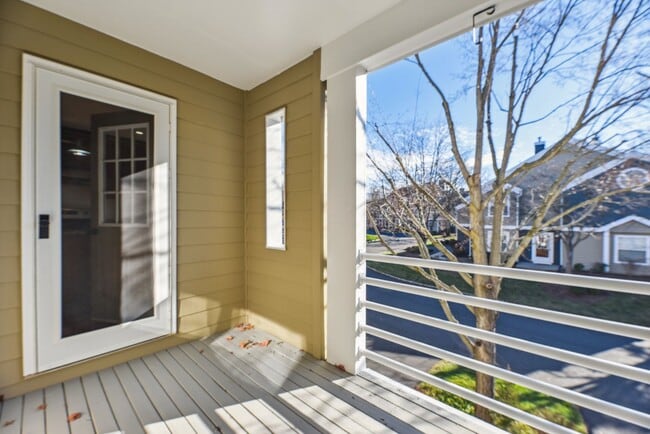 Building Photo - 155 Northfield Rd