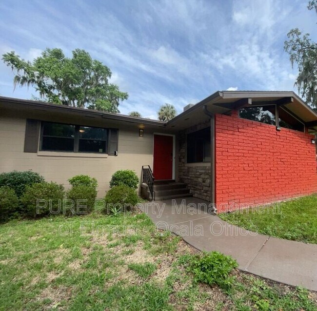 Building Photo - 4211 SW 6th Ave