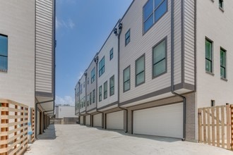 Building Photo - 4950 Cedar Springs Rd