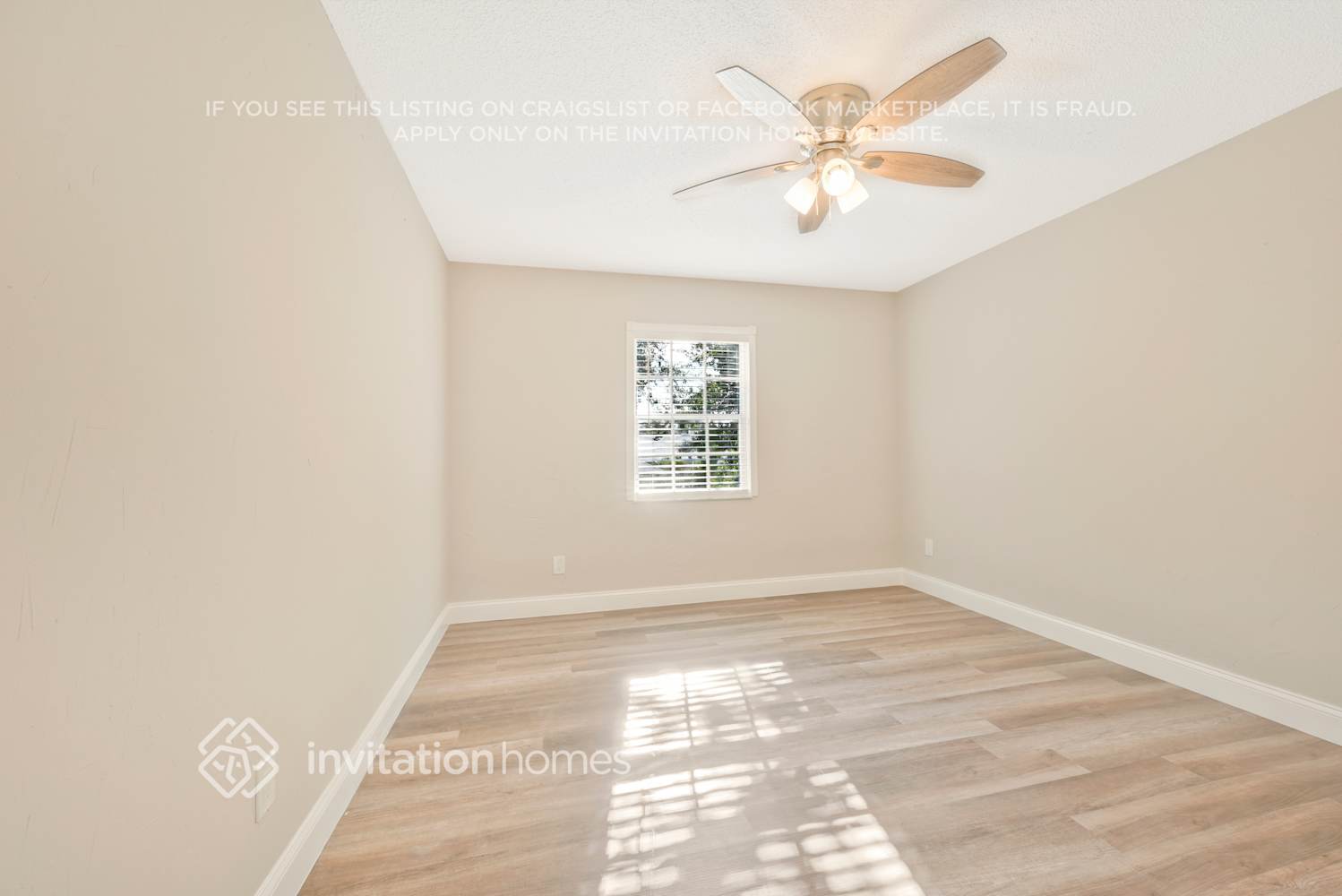 Building Photo - 921 Oak Forest Dr