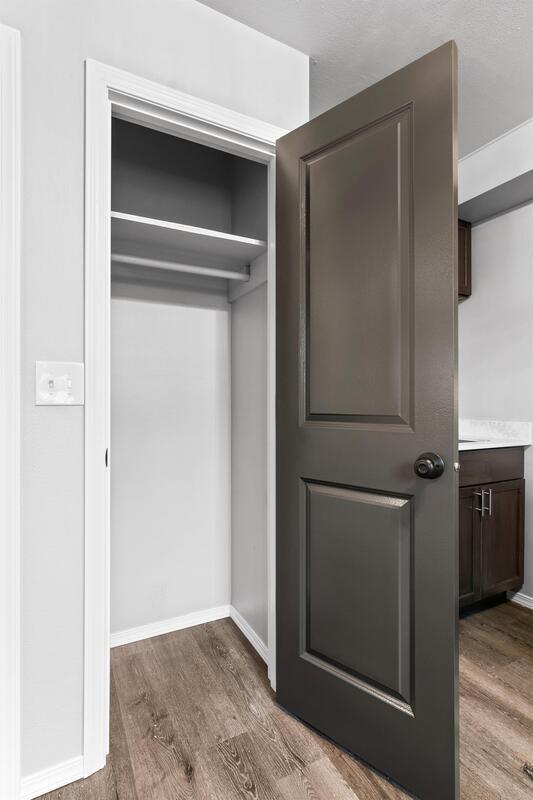 Building Photo - 612 S 18th St