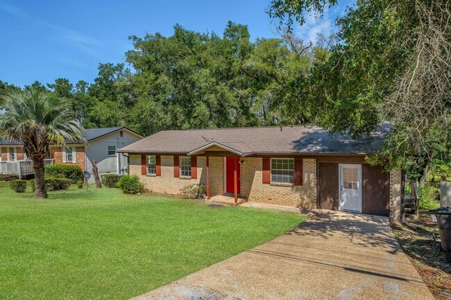 Building Photo - 3421 Sunnyside Dr