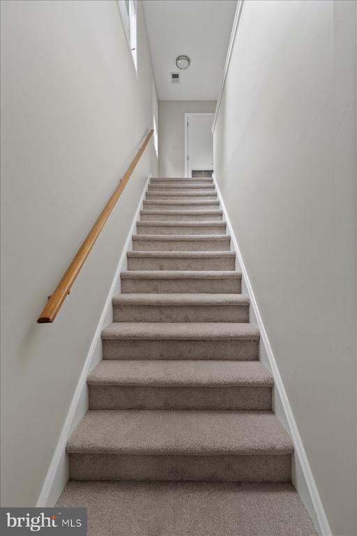 Building Photo - 1 Center St